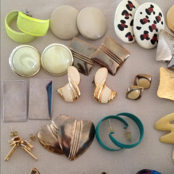 Vintage 50 Pair Pierced Earrings Variety Pack Rare Collection - Picture 3 of 8